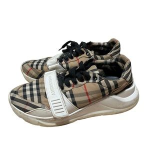 Burberry sneakers